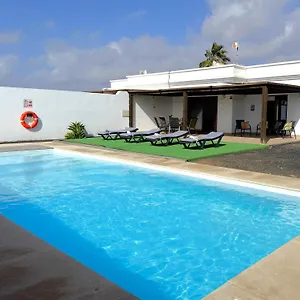 https://villa-matoke.in-canary-islands.com